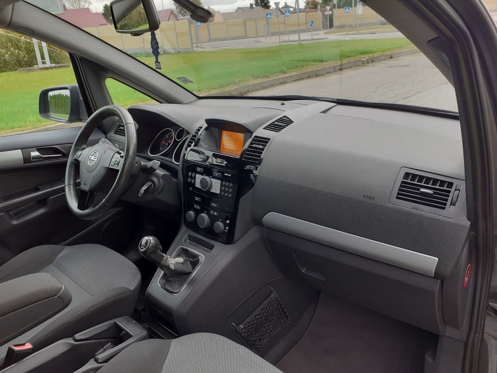 IMG-586fc1ca09170a1ae8af67021a45393d-V