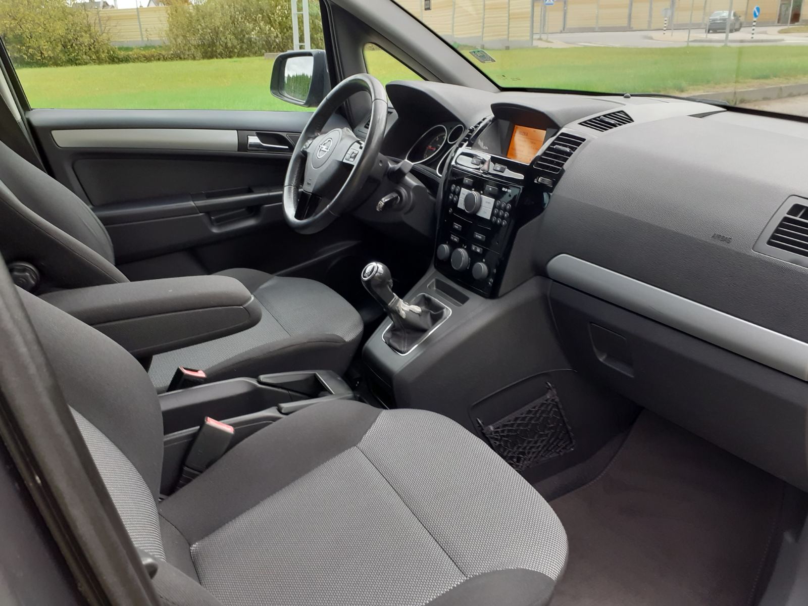 IMG-63a0be5118d0775b5d39841d8e119ee7-V