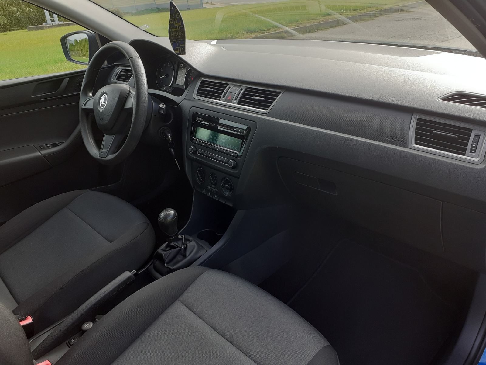 IMG-63dd4ce4eb3d6d7971ec15bf7b128068-V