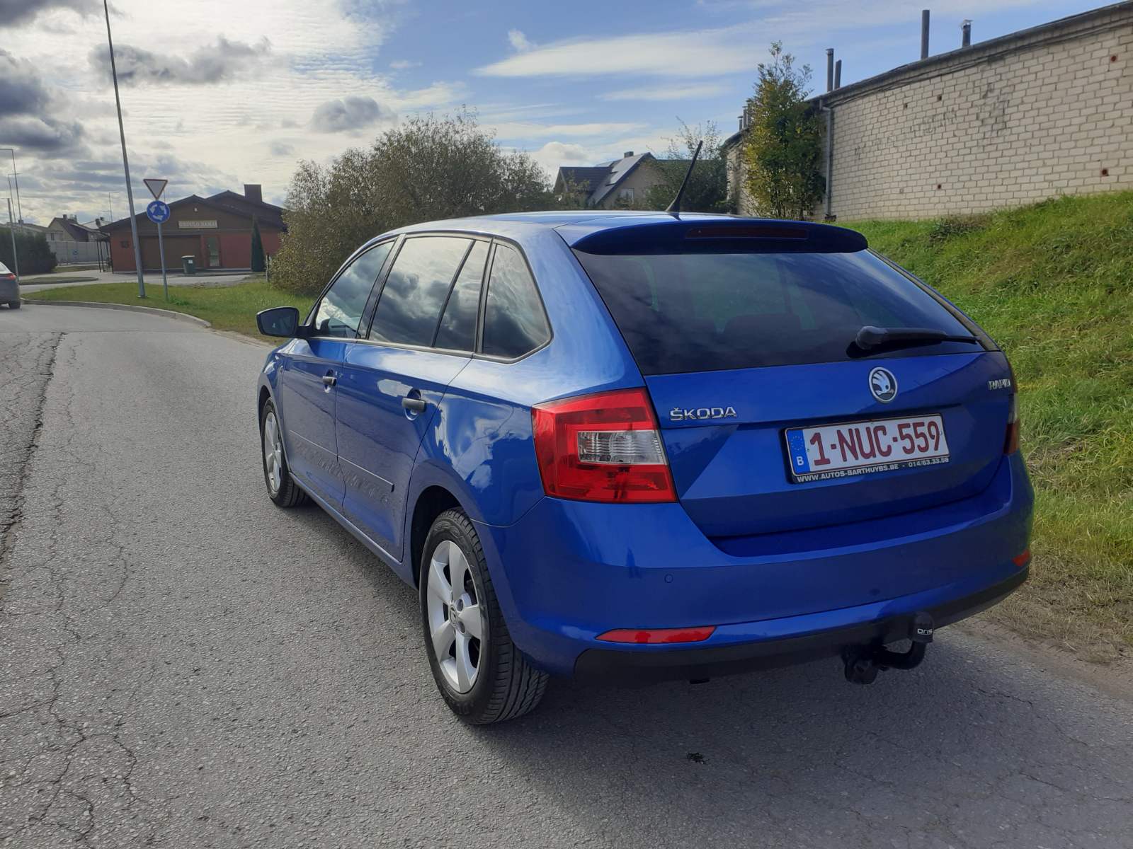 IMG-694485b8fe7ec019919a24636bfa8da2-V