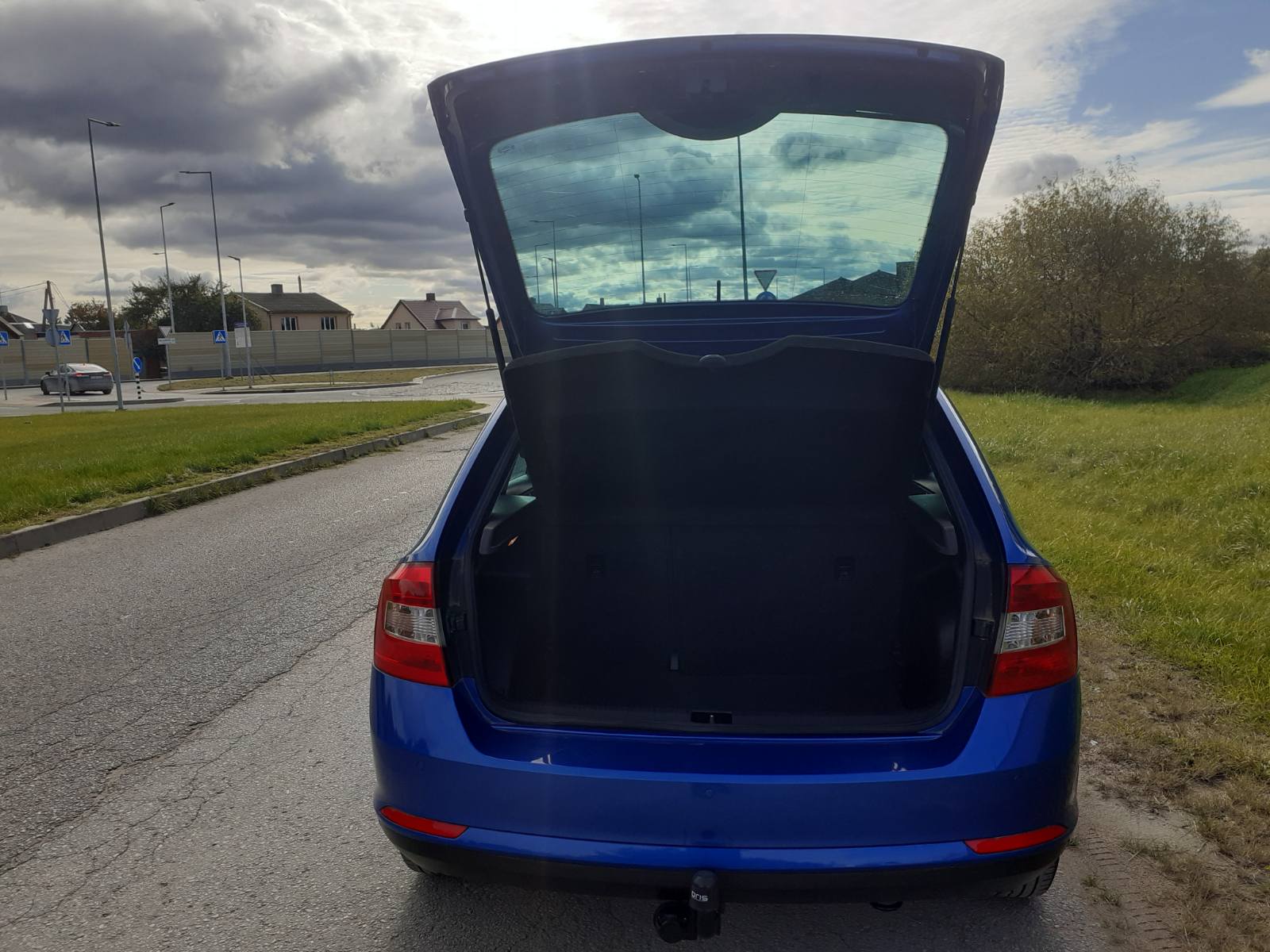 IMG-c0bead54b8c5731a596c731253860804-V